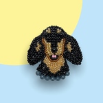 ダックスちゃんのビーズ刺繍ブローチ