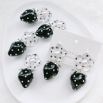 dot flower & Black strawberry ピアス/イヤリング𖧷ドットフラワーとコロンとかわいいブラックないちごが相性◎