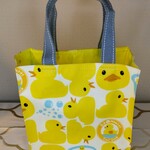 防水・ラミネート　ミニトート　お風呂のアヒルちゃん柄 （２色展開）