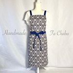 バッククロス エプロン・木の葉模様柄・ブルー