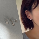 人気です🌟小さなスターダストゴールドプレートピアス／イヤリング
