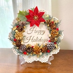 ポインセチアと木の実の木製リース ❇︎ Happy Holidays ❇︎ クリスマス飾り