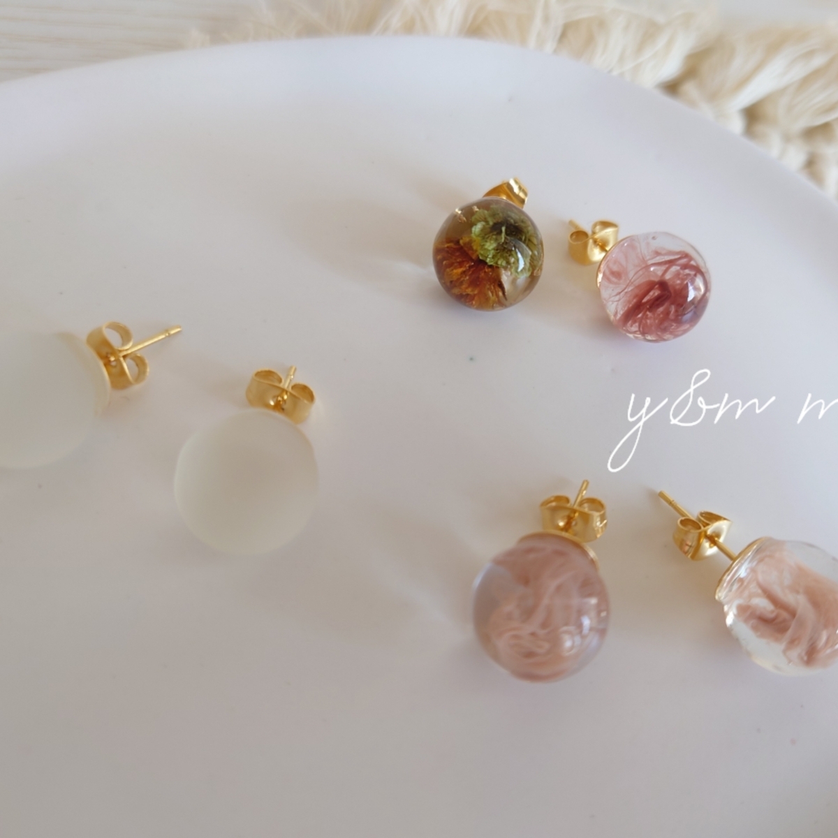 かすみ草 - ピアスの人気通販 | minne 国内最大級のハンドメイド ...
