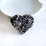 Antique Silver Beads Reunion シェルパール輝くビーズ刺繍ブローチ