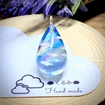 空＆雲ペンダント しずく型 青空にかかる虹 26×17mm