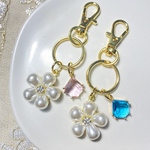 【Autumn  Market】💗パールフラワーとガラスチャームのキーチャーム