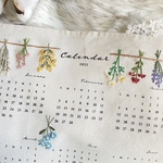 ［一点限定品］２０２３年の壁掛け刺繍カレンダー　人気の韓国インテリアにも♡