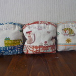 北欧調綿麻のパッチミシン刺繍ポーチ