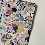 モダン花柄生地　108cm×50cm  