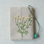 文庫本刺繍のブックカバー　カモミール