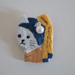 【再販×6】「真珠の耳飾りのネコ」の刺繍ブローチ