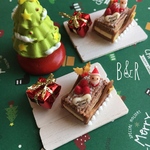 ソリに乗ったサンタさんケーキ
