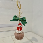 サンタさんのカップケーキキーホルダー