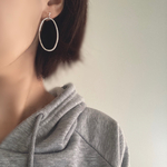 オーバルリング　ピアス／イヤリング