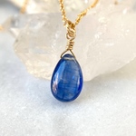 【現品☆虹入り】14kgf✳︎カイヤナイトのペアシェイプネックレス
