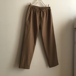 カシミヤ100％（キャメル）で作ったテーパードパンツ