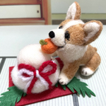 お正月🎍鏡餅のミカンを狙うコーギーちゃん🐾羊毛フェルト