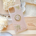 iPhone12 iPhone12pro ケース　かすみ草ブーケのフレーム　iPhoneケース　押し花