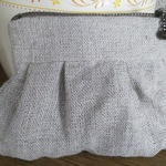 リネン地のふっくら小ポーチ（オーダーメイド品）