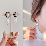 【金アレ対応】𓐍ビジューとパールのフラワー×ドロップパール𓐍ピアス/イヤリング    ゴールド　