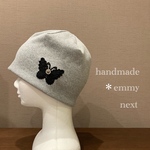 送料無料＊handmade パールビジューモチーフ付き帽子〈papillonライトグレー〉ケア帽子　ケアキャップ
