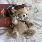 小さな薄茶のクマ テディベア