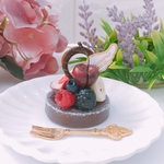 7種のフルーツタルト オータムバージョン　プチサイズ　メモスタンド　オブジェ　♡新商品♡　フェイクスイーツ☆スイーツデコ☆スイーツタルト☆フルーツタルト☆クレイケーキ☆スイーツモチーフ☆おままごと
