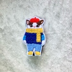 ベレー帽の猫　冬の猫刺繍ブローチ