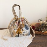 持ち手付き 巾着袋 / お弁当袋　森の木々