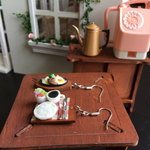 ステーキ屋さんのハンバーグランチ　ミニチュアフード　ピアス