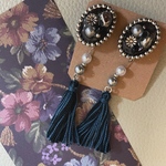 タッセルピアス✴︎blue&gray 