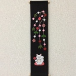  ちりめん細工・招き猫(左手上げ)タペストリー