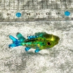 小さなお魚の小さなブローチ＊グリーンライン＊横っちょフィッシュ