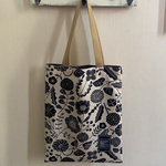 A4トートバッグ　北欧ボタニカルフラワーガーデン