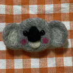 羊毛フェルトコアラちゃんのブローチ