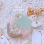 【New】チョコがけStrawberryくまちゃんのシャカシャカキーホルダー　ハンドメイドレジン　いちご　キーホルダー　ハンドメイドキーホルダー　クリスマス　クリスマスプレゼント　ギフト　テディベア　