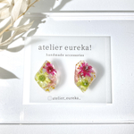 ビビッドカラーの花鉱石｜ピンク グリーン｜イヤリング ノンホールピアス  ピアス