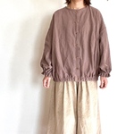 コットンリネン　ふんわりシルエットのブルゾン　モカ
