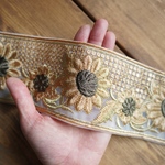 【1mカット済み】チュール　フラワー　刺繍リボン　ベージュ　モスグレイ