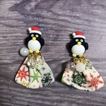 サンタ　ペンギン　リボンタッセル　じゃら　ニッケルフリーイヤリングorピアス　サージカルステンレスピアス　蝶バネクリップイヤリング