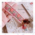 インド刺繍リボンと韓国ビーズのハンドストラップ / pink ×beige