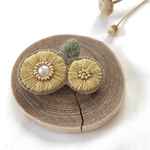 drops flower〜花の刺繍ブローチ
