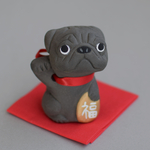 招き犬(パグ・ブラック)【受注制作】ご注文前には必ずメッセージで納期をお確かめください