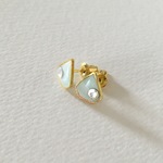 キラキラ1粒ストーンのピアス 水色