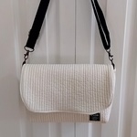 【White】  ヌビキルティング　ショルダーバッグ　　イブルバック　