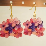透明花毬のピアス