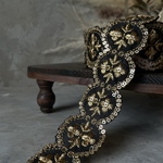 [実物のお色味と違う場合があります] インド刺繍リボン　花　インド刺繍　スパンコール　刺繍リボン　リボン　りぼん　※10月8日よりゆうパケットにて発送
