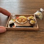おにぎり唐揚げ定食　ミニチュアフード
