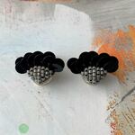 Flower petal BK × GY ear cuff (NO.2587)