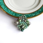 con Verde   Antique Silver Beads Reunion  四角いビーズ刺繍ブローチ